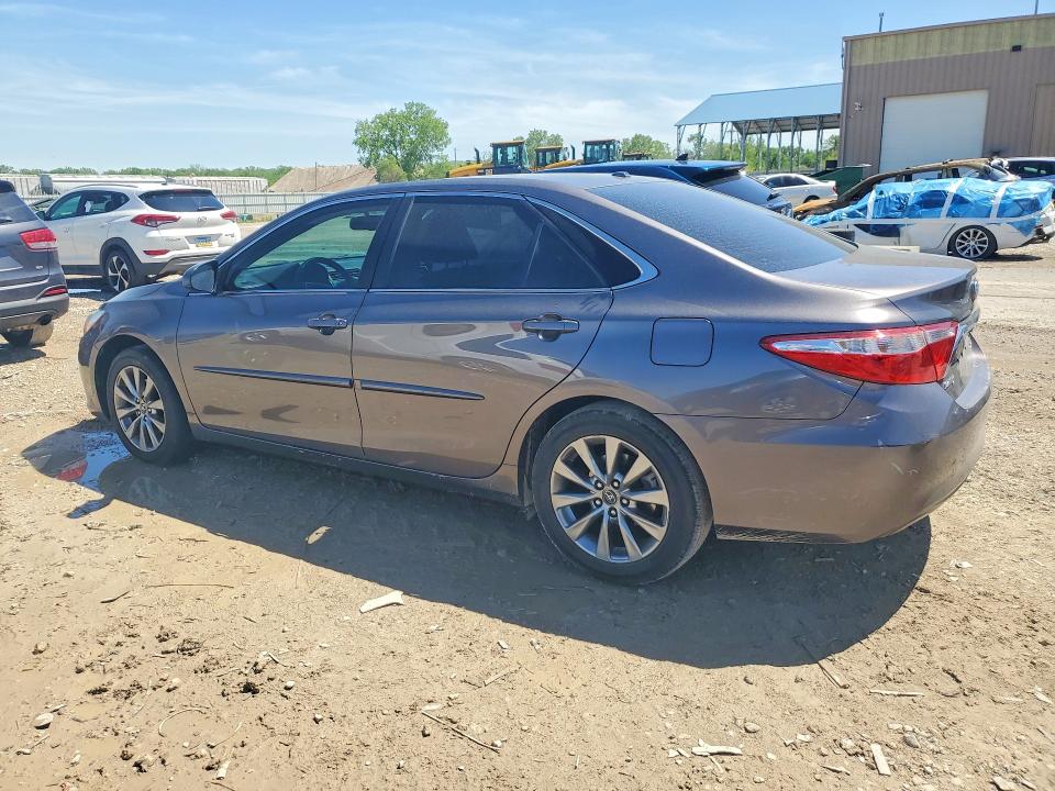 51431506 :رقم المزاد ، 4T1BF1FK2FU915757 vin ، 2015 Toyota Camry مزاد بيع