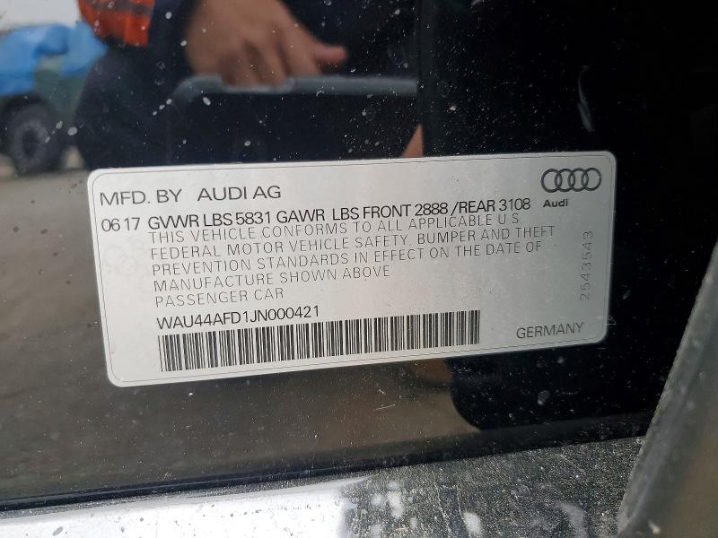 50639256 :رقم المزاد ، WAU44AFD1JN000421 vin ، 2018 Audi A8 مزاد بيع