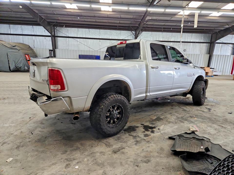 50433606 :رقم المزاد ، 3C6UR5FL3FG584444 vin ، 2015 Ram 2500 مزاد بيع