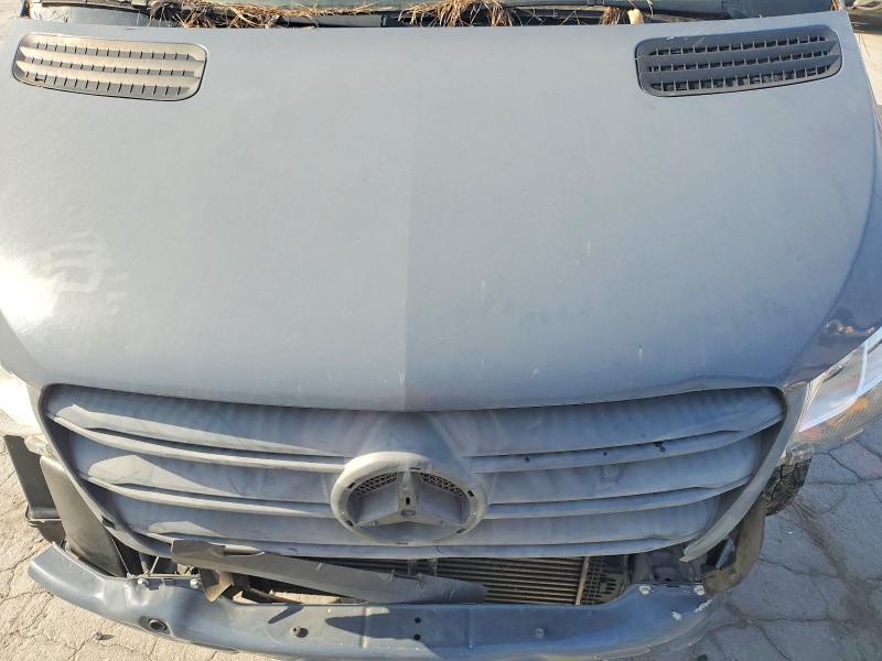 48874946 :رقم المزاد ، WD4PF0CDXKP086459 vin ، 2019 Mercedes Benz Sprinter مزاد بيع