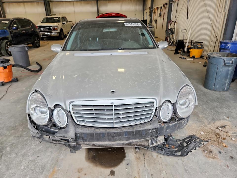 2005 Mercedes-benz E მანქანა იყიდება აუქციონზე, vin: WDBUF26J05A570737, აუქციონის ნომერი: 49941936