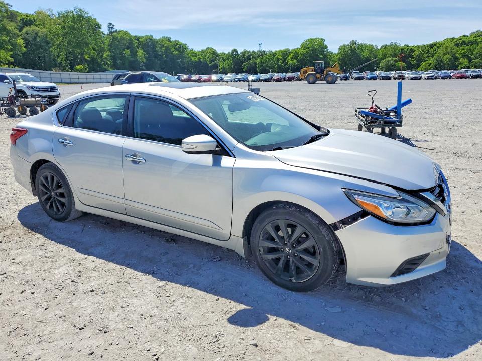 Продаж на аукціоні авто 2018 Nissan Altima, vin: 1N4AL3AP2JC223798, номер лоту: 51153686