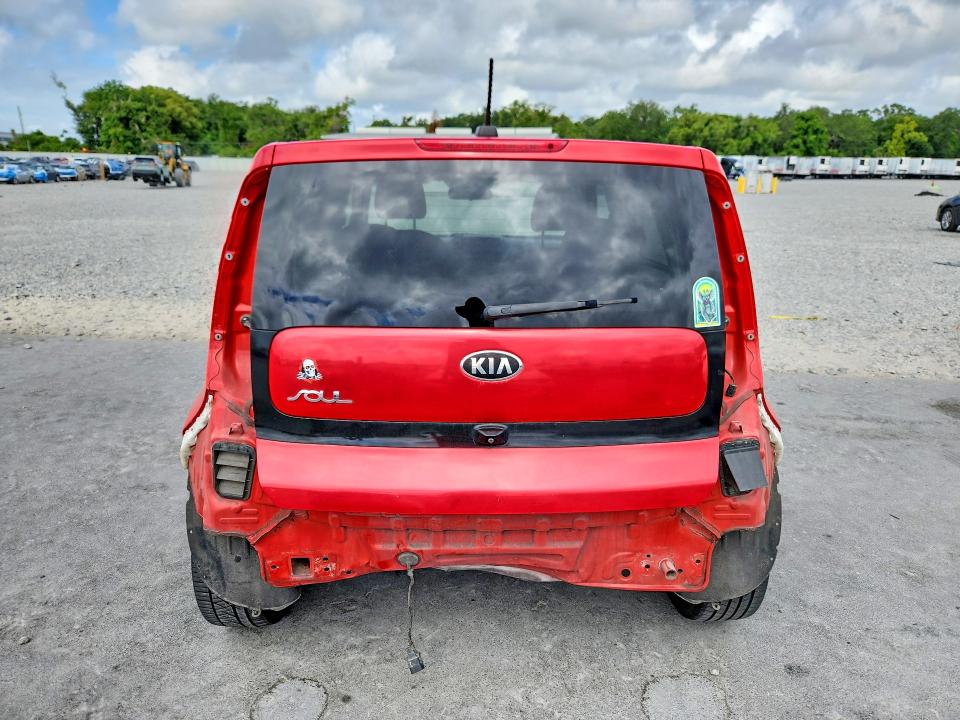 Продаж на аукціоні авто 2018 Kia Soul, vin: KNDJP3A53J7538647, номер лоту: 50588076
