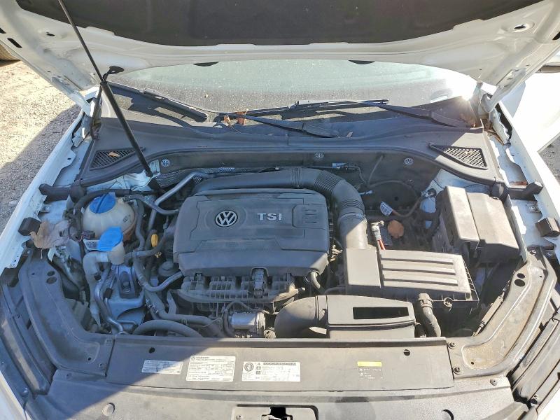 51146526 :رقم المزاد ، 1VWGT7A30HC048404 vin ، 2017 Volkswagen Passat مزاد بيع