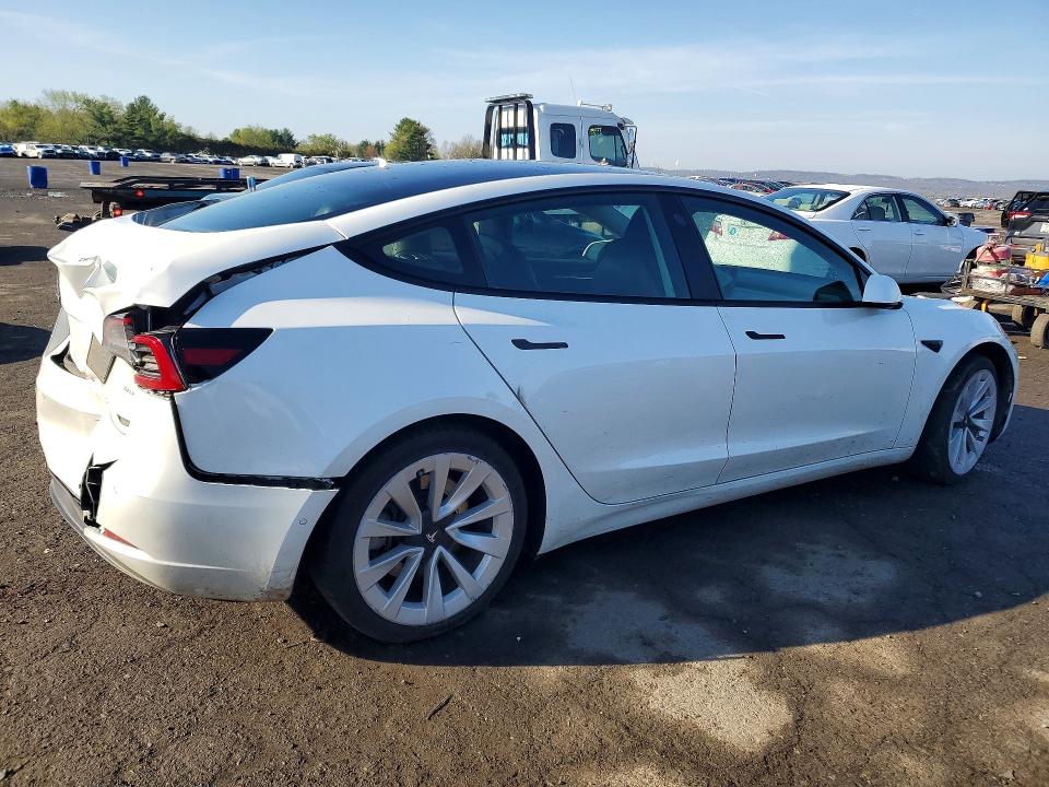 49611426 :رقم المزاد ، 5YJ3E1EB5NF227076 vin ، 2022 Tesla Model 3 مزاد بيع