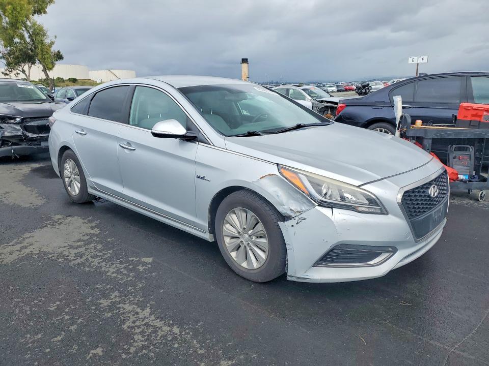 2017 Hyundai Sonata Hybrid მანქანა იყიდება აუქციონზე, vin: KMHE24L36HA063411, აუქციონის ნომერი: 46488166