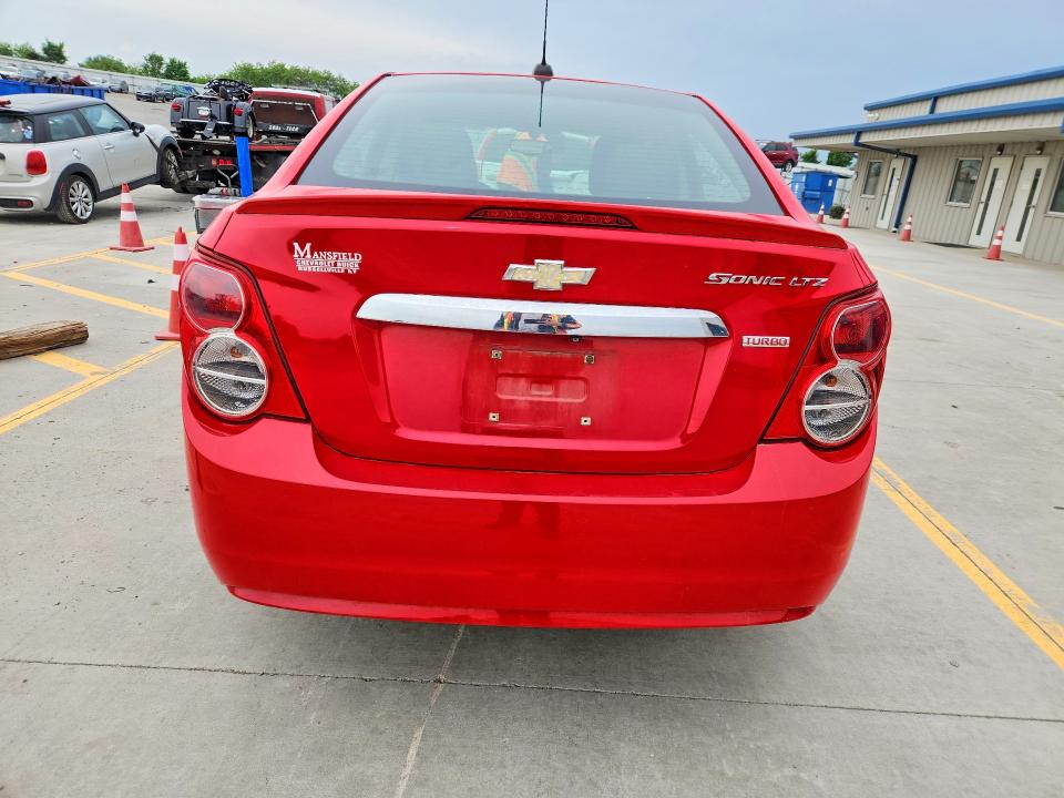 2015 Chevrolet Sonic მანქანა იყიდება აუქციონზე, vin: 1G1JE5SB8F4131236, აუქციონის ნომერი: 51420586