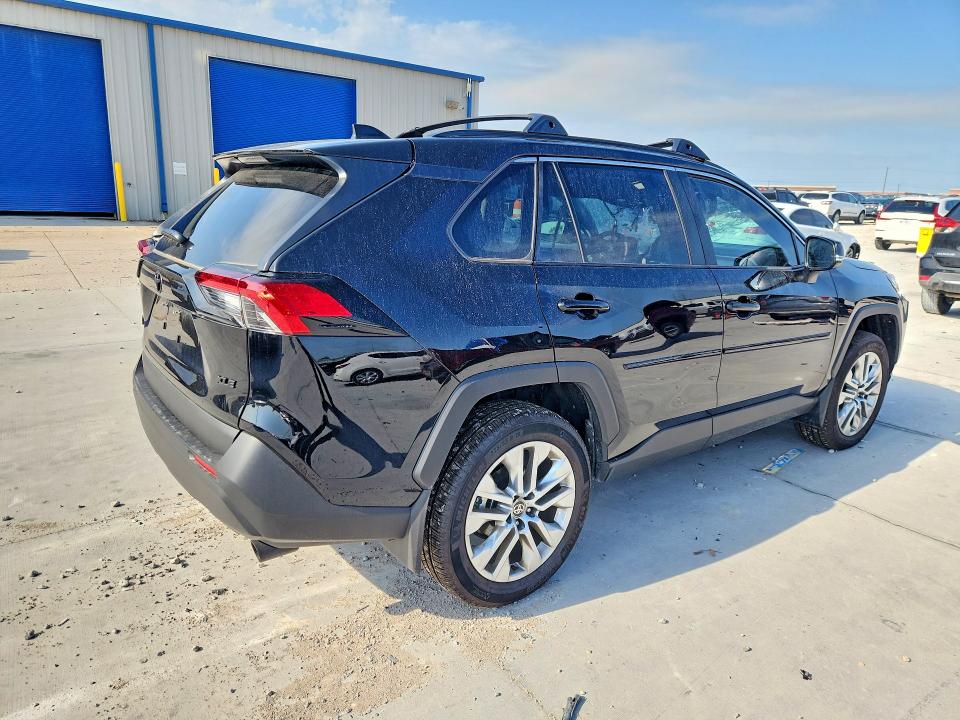 50086046 :رقم المزاد ، 2T3C1RFV4SW422479 vin ، 2025 Toyota Rav4 مزاد بيع