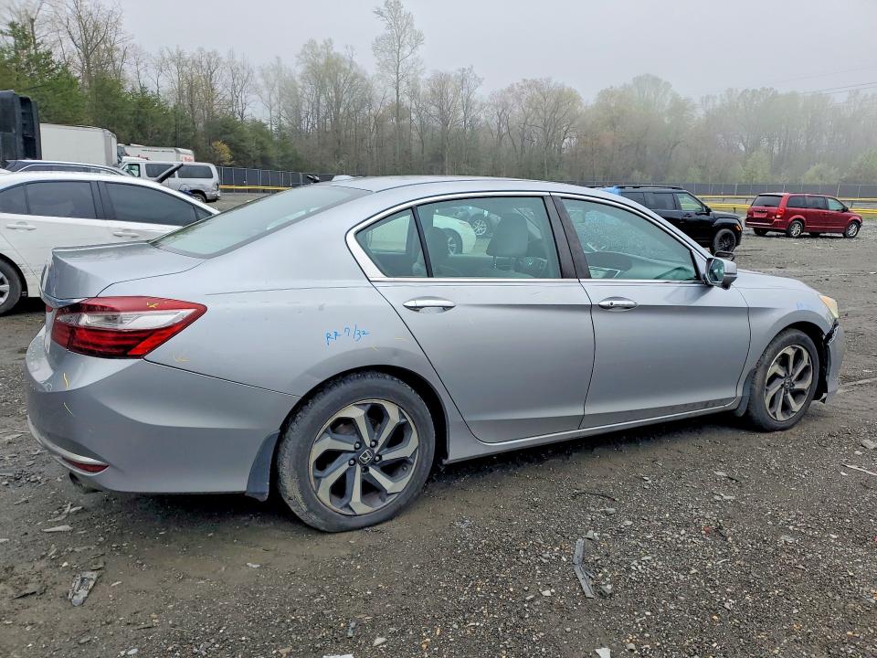 Продажа на аукционе авто 2017 Honda Accord, vin: 1HGCR2F70HA032070, номер лота: 48309426