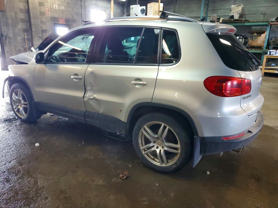 49391216 :رقم المزاد ، WVGBV7AX2CW599043 vin ، 2012 Volkswagen Tiguan مزاد بيع