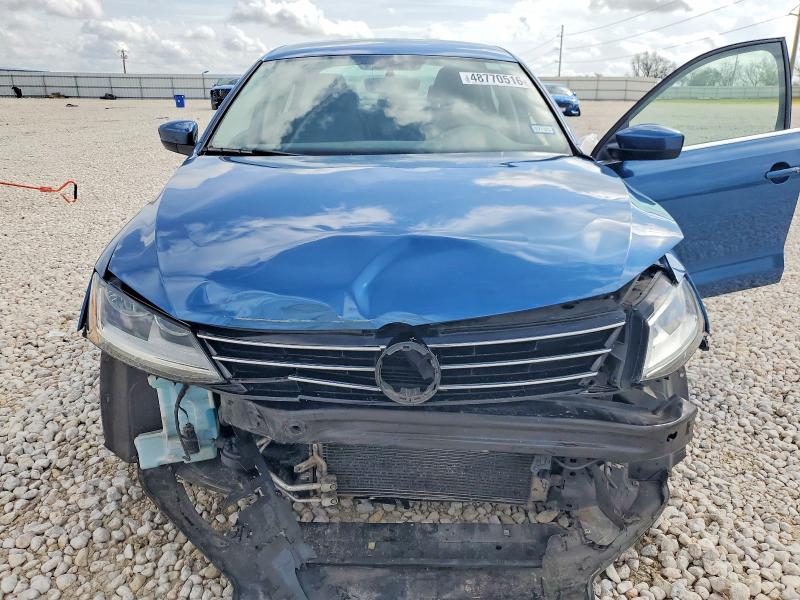 48770516 :رقم المزاد ، 3VW2B7AJ5HM367839 vin ، 2017 Volkswagen Jetta مزاد بيع