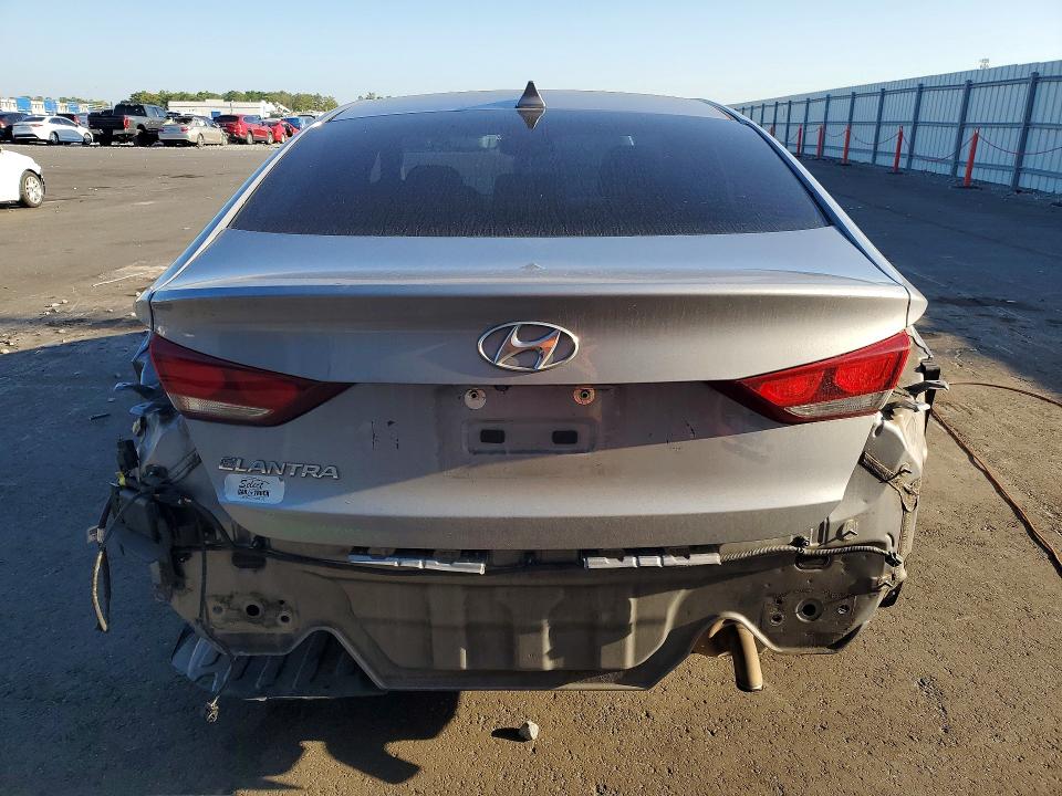 49567826 :رقم المزاد ، 5NPD84LF2HH172174 vin ، 2017 Hyundai Elantra مزاد بيع