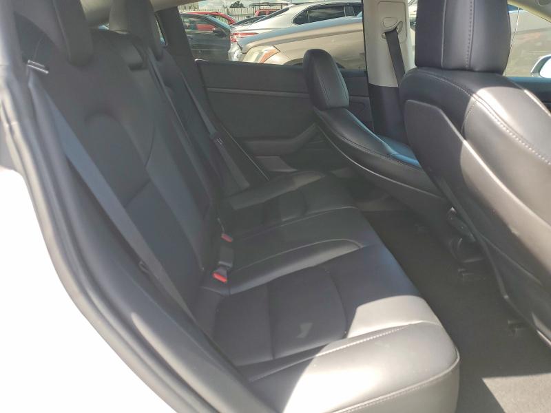 49927916 :رقم المزاد ، 5YJ3E1EA1MF868103 vin ، 2021 Tesla Model 3 مزاد بيع