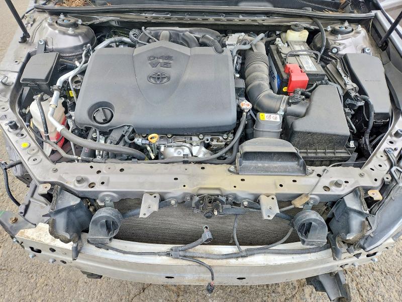 51209816 :رقم المزاد ، 4T1BZ1HK1JU006924 vin ، 2018 Toyota Camry مزاد بيع