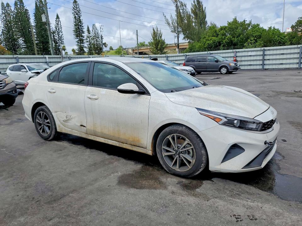 49335046 :رقم المزاد ، 3KPF24ADXRE727289 vin ، 2024 Kia Forte مزاد بيع