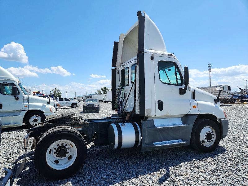 Продаж на аукціоні авто 2016 Freightliner Cascadia 125, vin: 1FUBGEDV6GLHC5660, номер лоту: 50611856