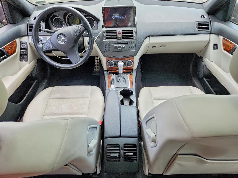 2010 Mercedes-benz C მანქანა იყიდება აუქციონზე, vin: WDDGF8BB1AR104204, აუქციონის ნომერი: 49917946
