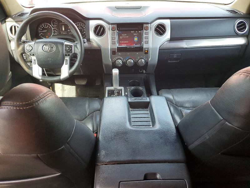 49593976 :رقم المزاد ، 5TFRM5F11JX126062 vin ، 2018 Toyota Tundra مزاد بيع