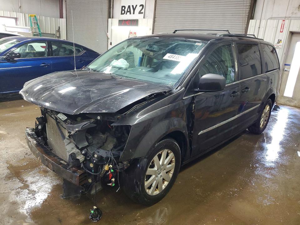 48455596 :رقم المزاد ، 2C4RC1BG0FR695254 vin ، 2015 Chrysler Town & Country مزاد بيع