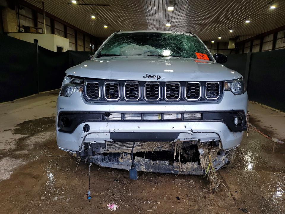 2024 Jeep Compass მანქანა იყიდება აუქციონზე, vin: 3C4NJDBN3RT117803, აუქციონის ნომერი: 52061446