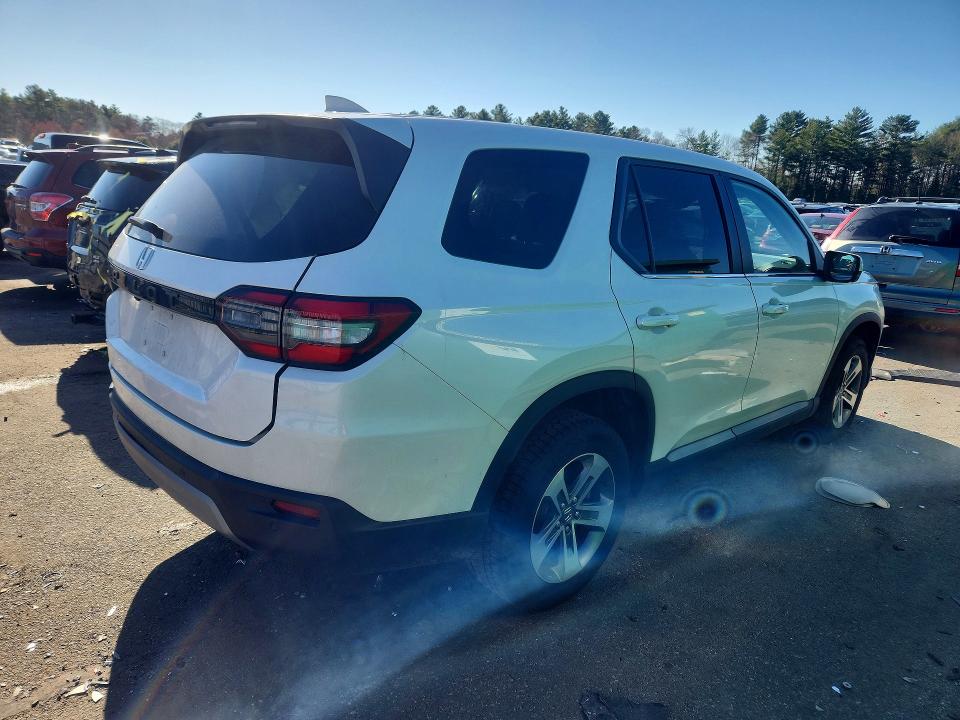 48978456 :رقم المزاد ، 5FNYG1H45PB043420 vin ، 2023 Honda Pilot مزاد بيع