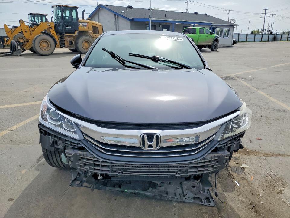 2017 Honda Accord მანქანა იყიდება აუქციონზე, vin: 1HGCR2F5XHA139576, აუქციონის ნომერი: 49671566
