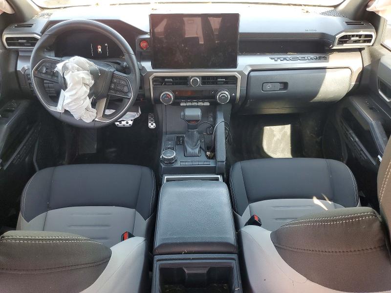 49360786 :رقم المزاد ، 3TYLB5JNXRT047422 vin ، 2024 Toyota Tacoma مزاد بيع