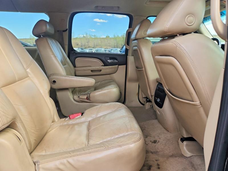 Продажа на аукционе авто 2007 Gmc Yukon Xl, vin: 1GKFK66817J216470, номер лота: 50697086