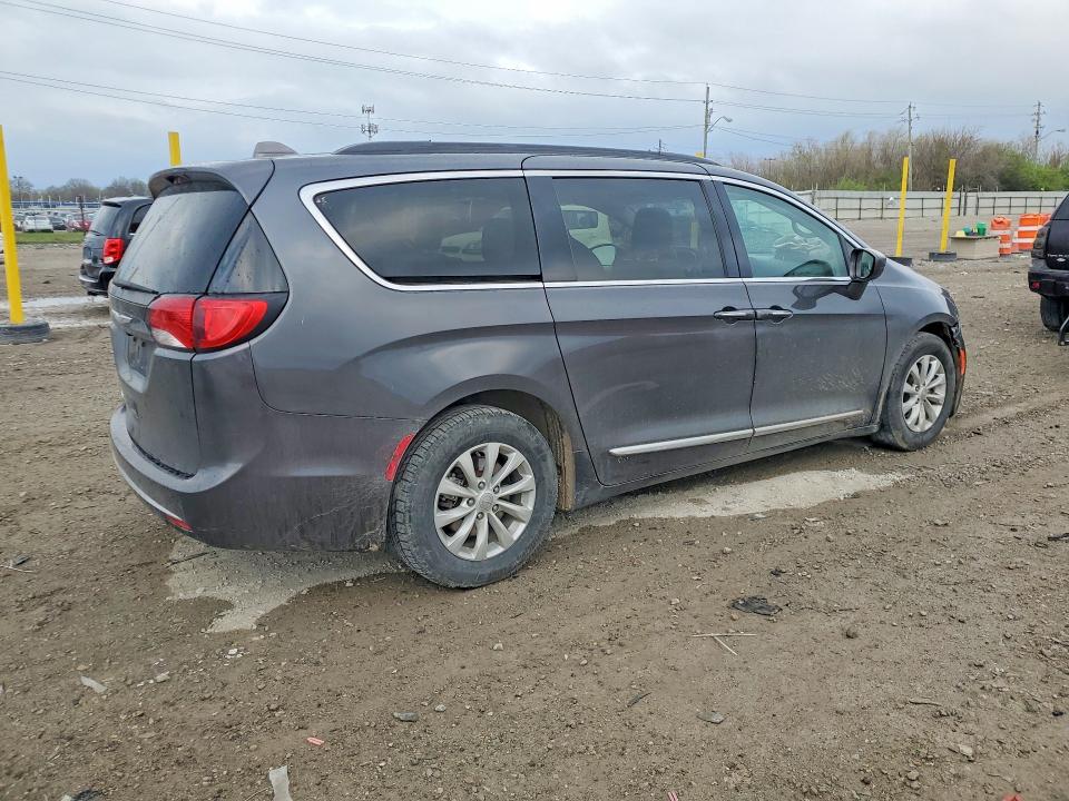 48358686 :رقم المزاد ، 2C4RC1BG2HR505442 vin ، 2017 Chrysler Pacifica مزاد بيع