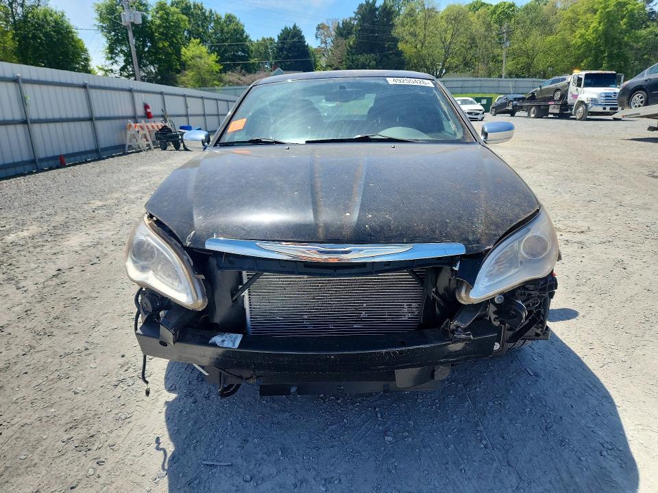 2011 Chrysler 200 მანქანა იყიდება აუქციონზე, vin: 1C3BC2FG3BN603843, აუქციონის ნომერი: 49255426
