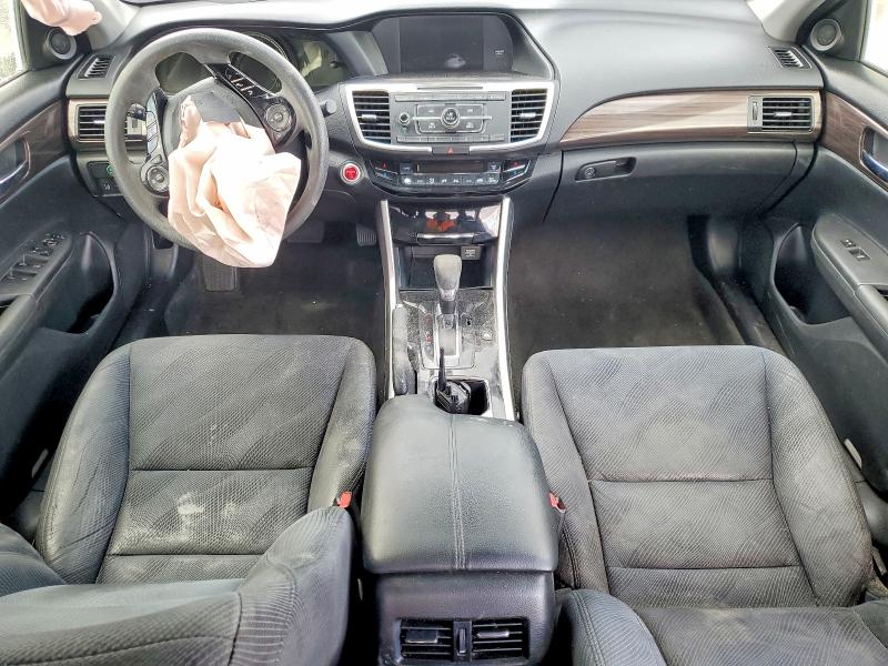 50001766 :رقم المزاد ، JHMCR6F33HC011834 vin ، 2017 Honda Accord مزاد بيع
