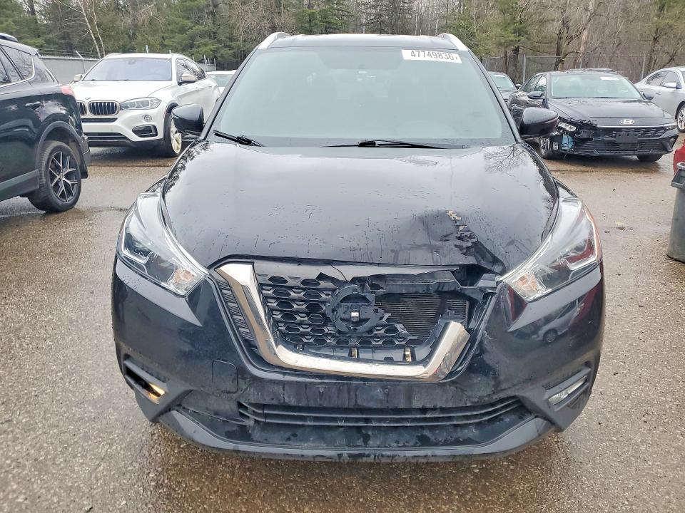 47749836 :رقم المزاد ، 3N1CP5CU7KL556433 vin ، 2019 Nissan Kicks مزاد بيع