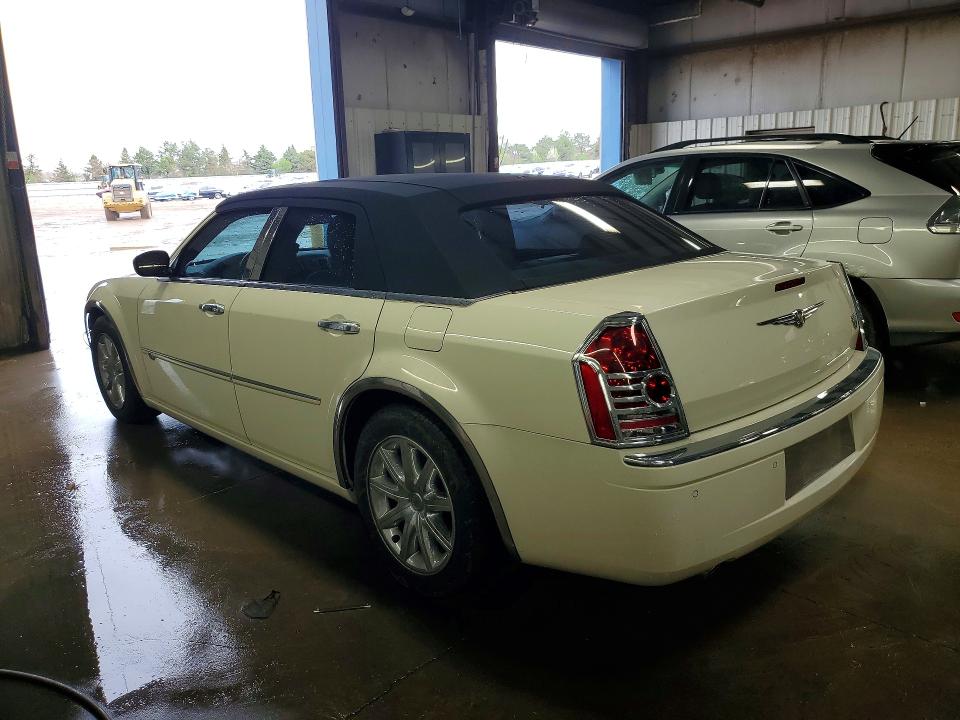2010 Chrysler 300c მანქანა იყიდება აუქციონზე, vin: 2C3CA6CT9AH126183, აუქციონის ნომერი: 49915896