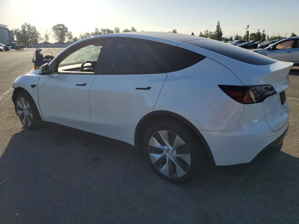 50837096 :رقم المزاد ، 7SAYGDEE7NF408260 vin ، 2022 Tesla Model Y مزاد بيع