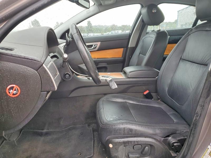 50672756 :رقم المزاد ، SAJWA0FA2AHR59010 vin ، 2010 Jaguar Xf مزاد بيع