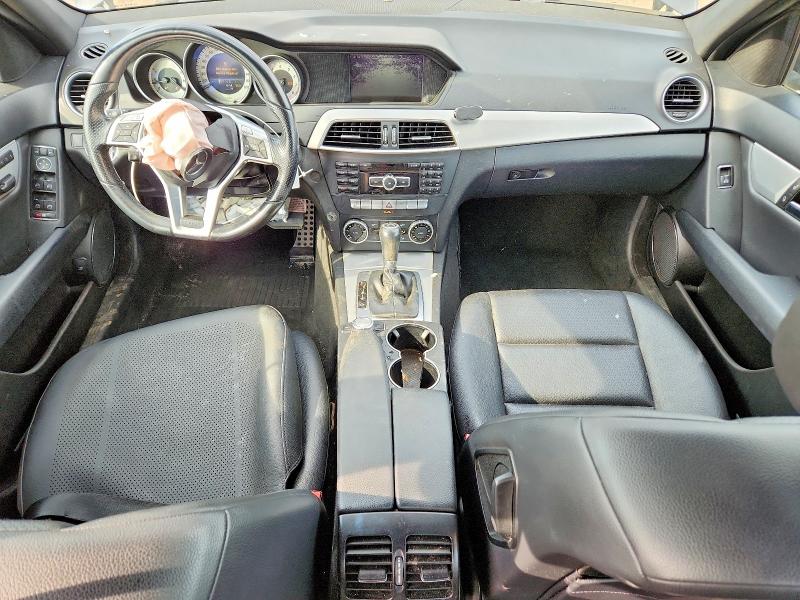 2014 Mercedes-benz C მანქანა იყიდება აუქციონზე, vin: WDDGF8ABXER313626, აუქციონის ნომერი: 51045126