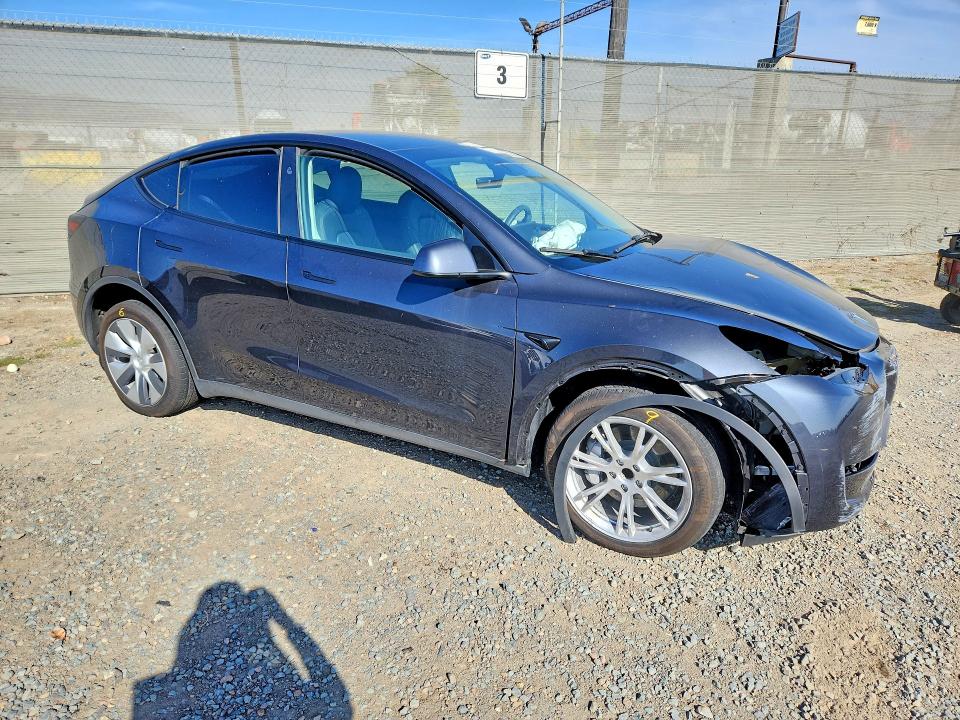 Продажа на аукционе авто 2024 Tesla Model Y, vin: 7SAYGDED1RF044060, номер лота: 51722676