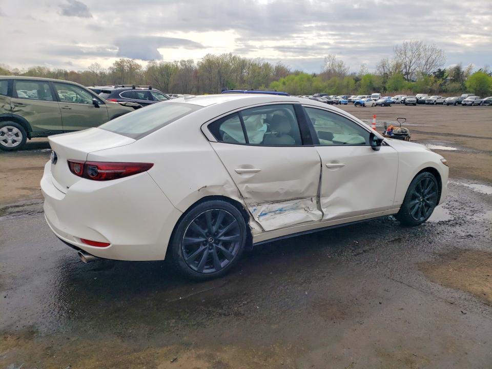 50424586 :رقم المزاد ، 3MZBPBAY0MM253632 vin ، 2021 Mazda 3 مزاد بيع