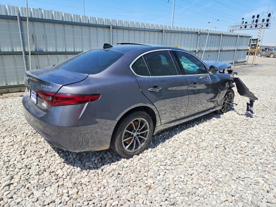 2018 Alfa Romeo Giulia მანქანა იყიდება აუქციონზე, vin: ZARFAEDNXJ7563985, აუქციონის ნომერი: 50492996