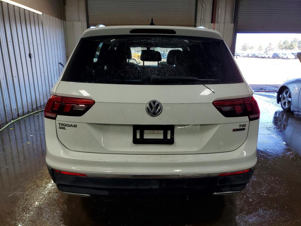 48994666 :رقم المزاد ، 3VV2B7AX0JM184718 vin ، 2018 Volkswagen Tiguan مزاد بيع