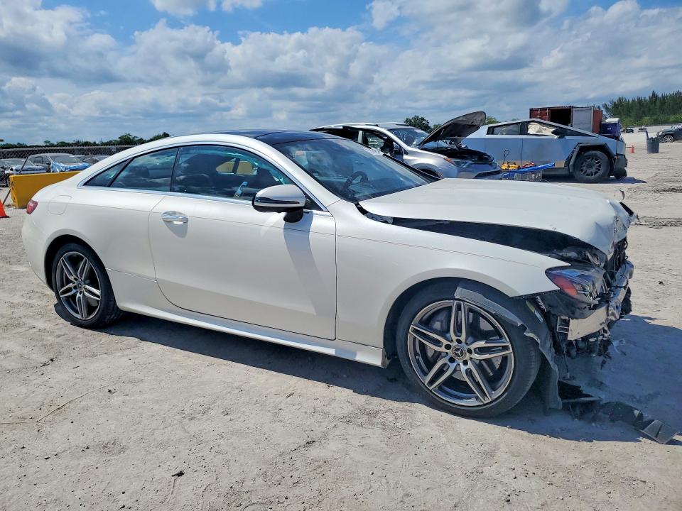 52009796 :رقم المزاد ، WDD1J6JB7KF094663 vin ، 2019 Mercedes-benz E مزاد بيع