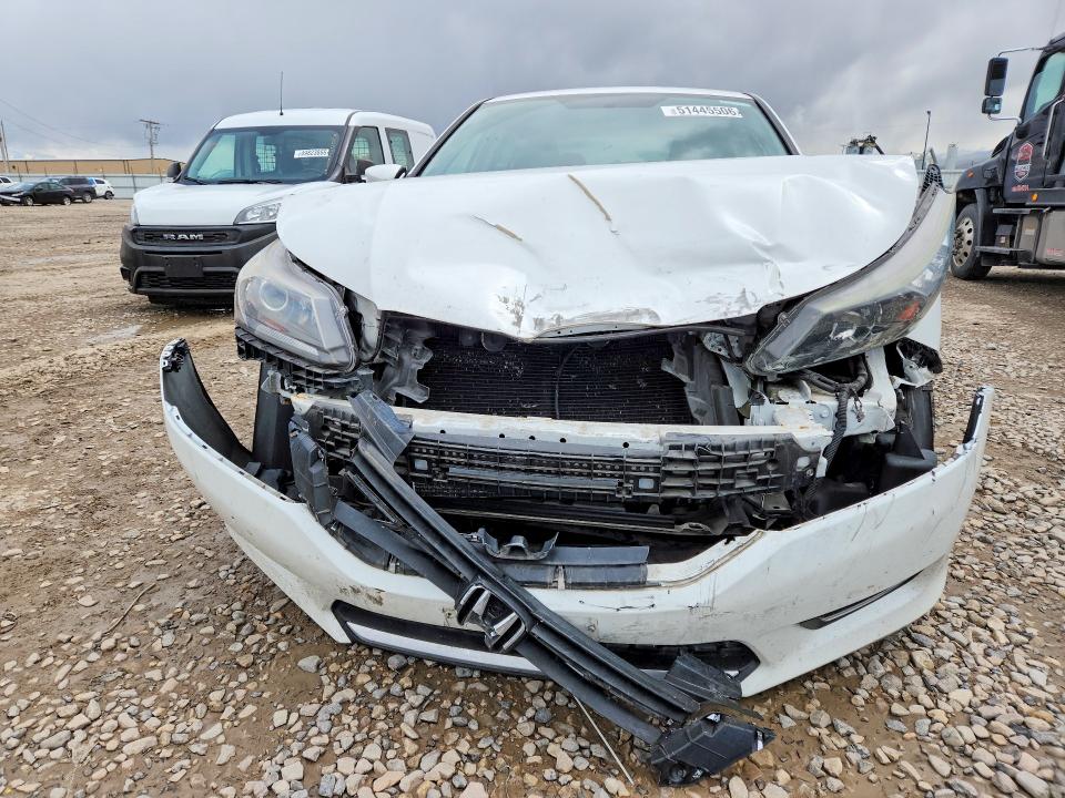 51445506 :رقم المزاد ، 1HGCR2F57FA252981 vin ، 2015 Honda Accord مزاد بيع