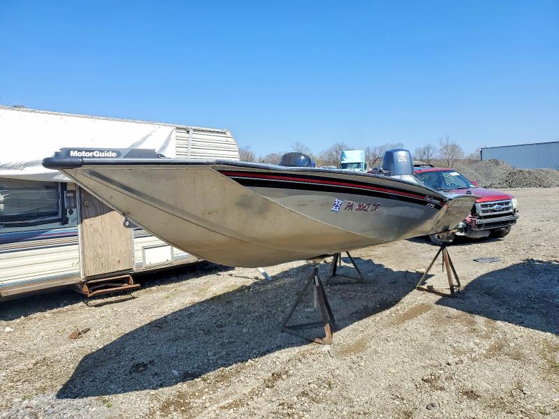 Продаж на аукціоні авто 2010 Tracker Pro 175, vin: BUJ16820L910, номер лоту: 48314566