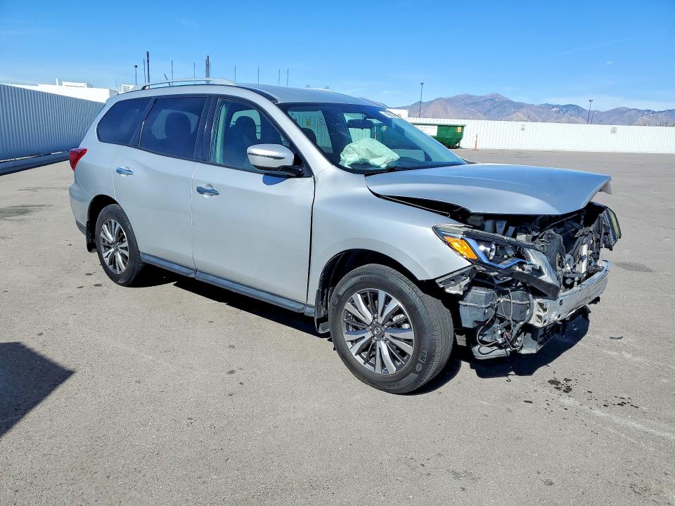 Продажа на аукционе авто 2017 Nissan Pathfinder, vin: 5N1DR2MM1HC632222, номер лота: 48513476