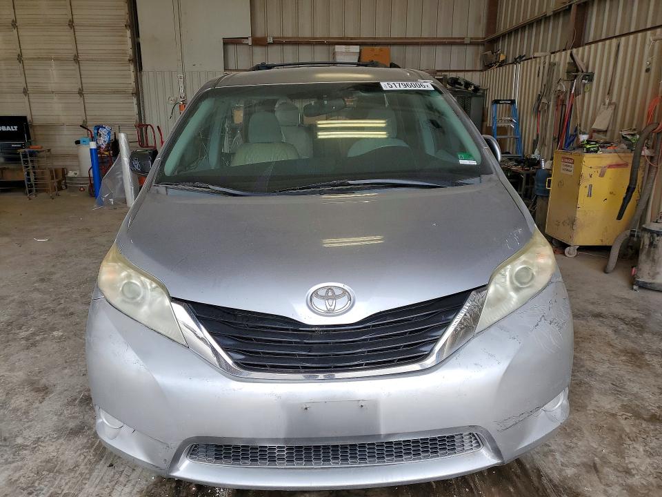 Продажа на аукционе авто 2011 Toyota Sienna, vin: 5TDKK3DCXBS019423, номер лота: 51796006