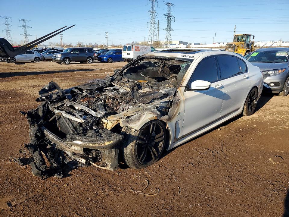 48946756 :رقم المزاد ، WBA7U2C04LCD32651 vin ، 2020 Bmw 750 مزاد بيع