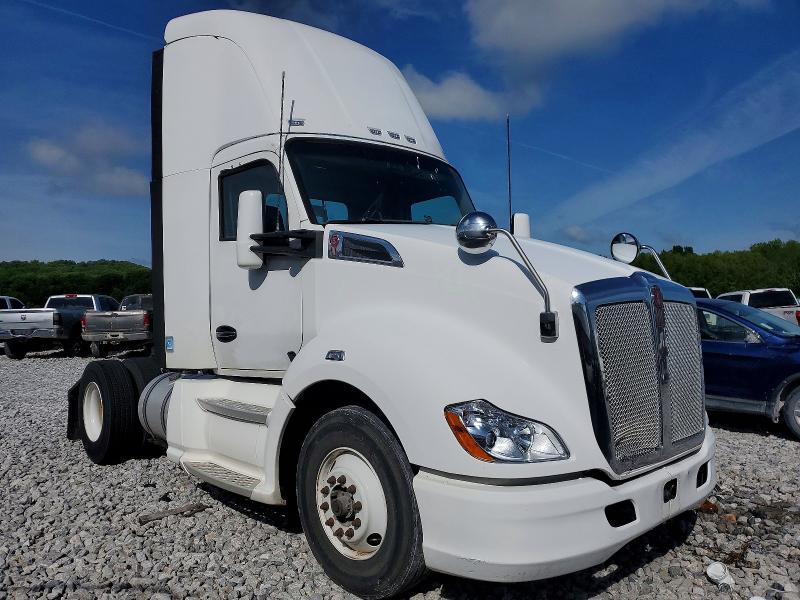 Продажа на аукционе авто 2015 Kenworth T680, vin: 1XKYA48X0FJ443670, номер лота: 77532325