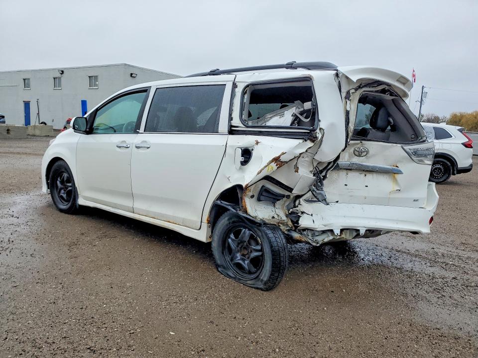Продажа на аукционе авто 2014 Toyota Sienna, vin: 5TDXK3DC4ES476965, номер лота: 47721706
