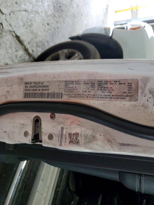 49317926 :رقم المزاد ، 3C6UR5DJ3RG386369 vin ، 2024 Ram 2500 مزاد بيع