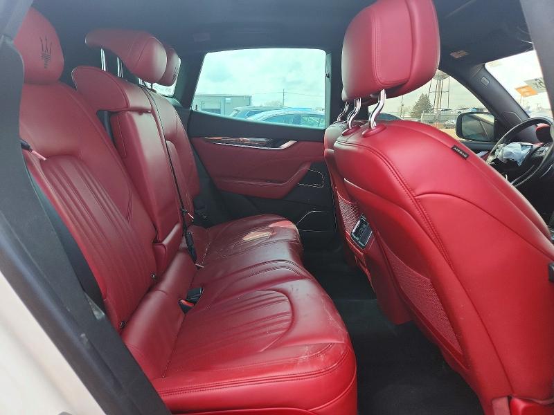 50448116 :رقم المزاد ، ZN661XUA9NX383534 vin ، 2022 Maserati Levante مزاد بيع